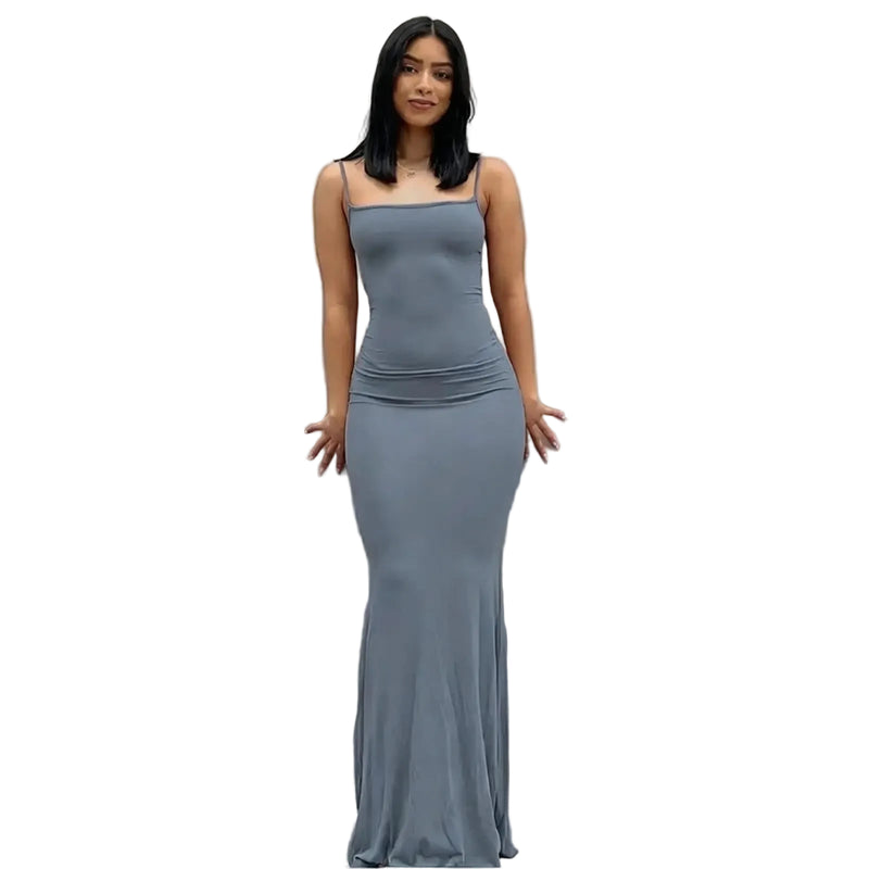Vestido Maxi de Cetim — Elegância e Silhueta Marcada — Sem Mangas e Costas Abertas
