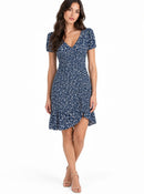 Vestido Floral Feminino — Leveza para o Verão — Decote V e Modelagem Evasê
