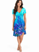 Vestido Floral Feminino — Leveza para o Verão — Decote V e Modelagem Evasê